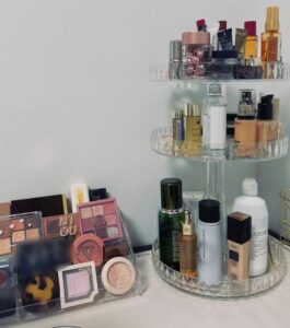 rotating-cosmetic-holder